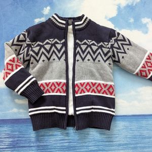 BNWOT 6-7 Super warm fleeced sweater💙🩶